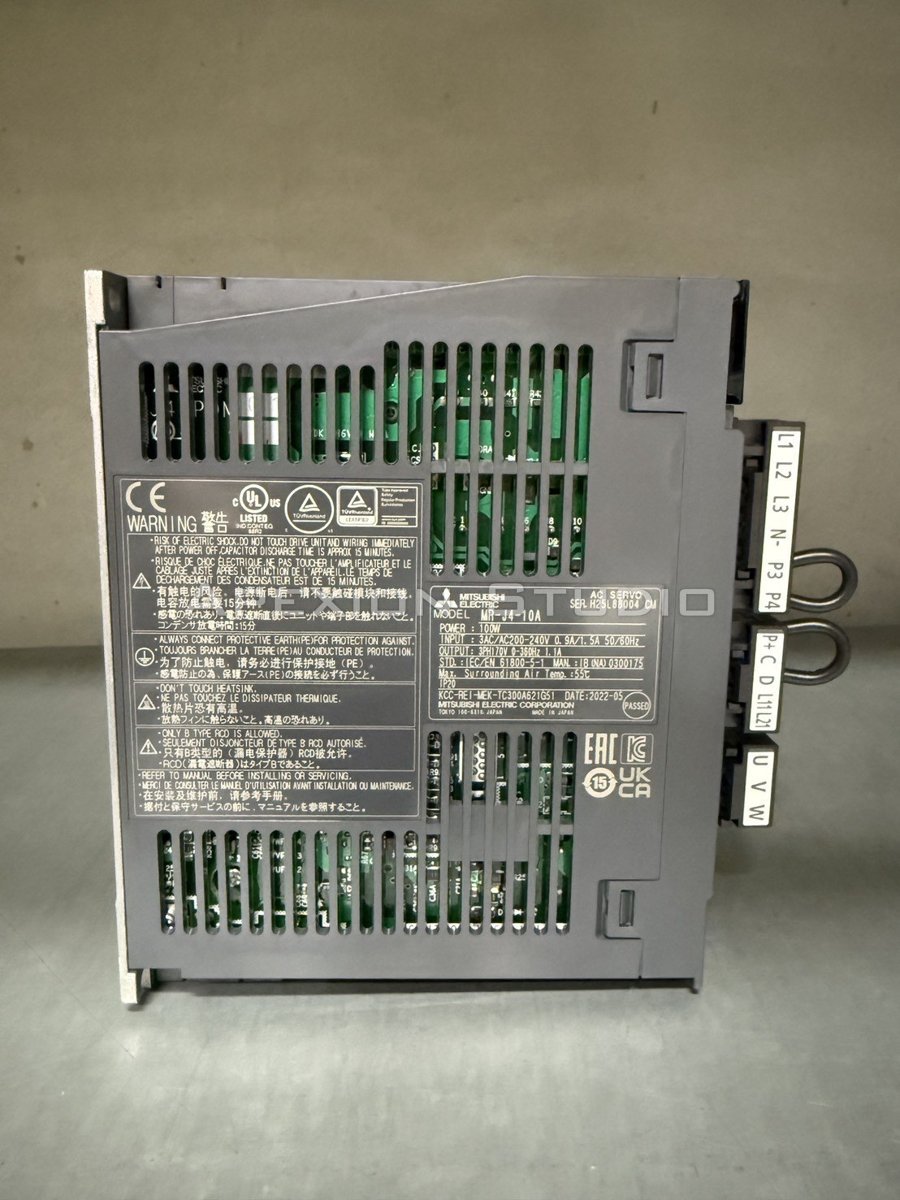 伺服驅動器MR-J4-10A